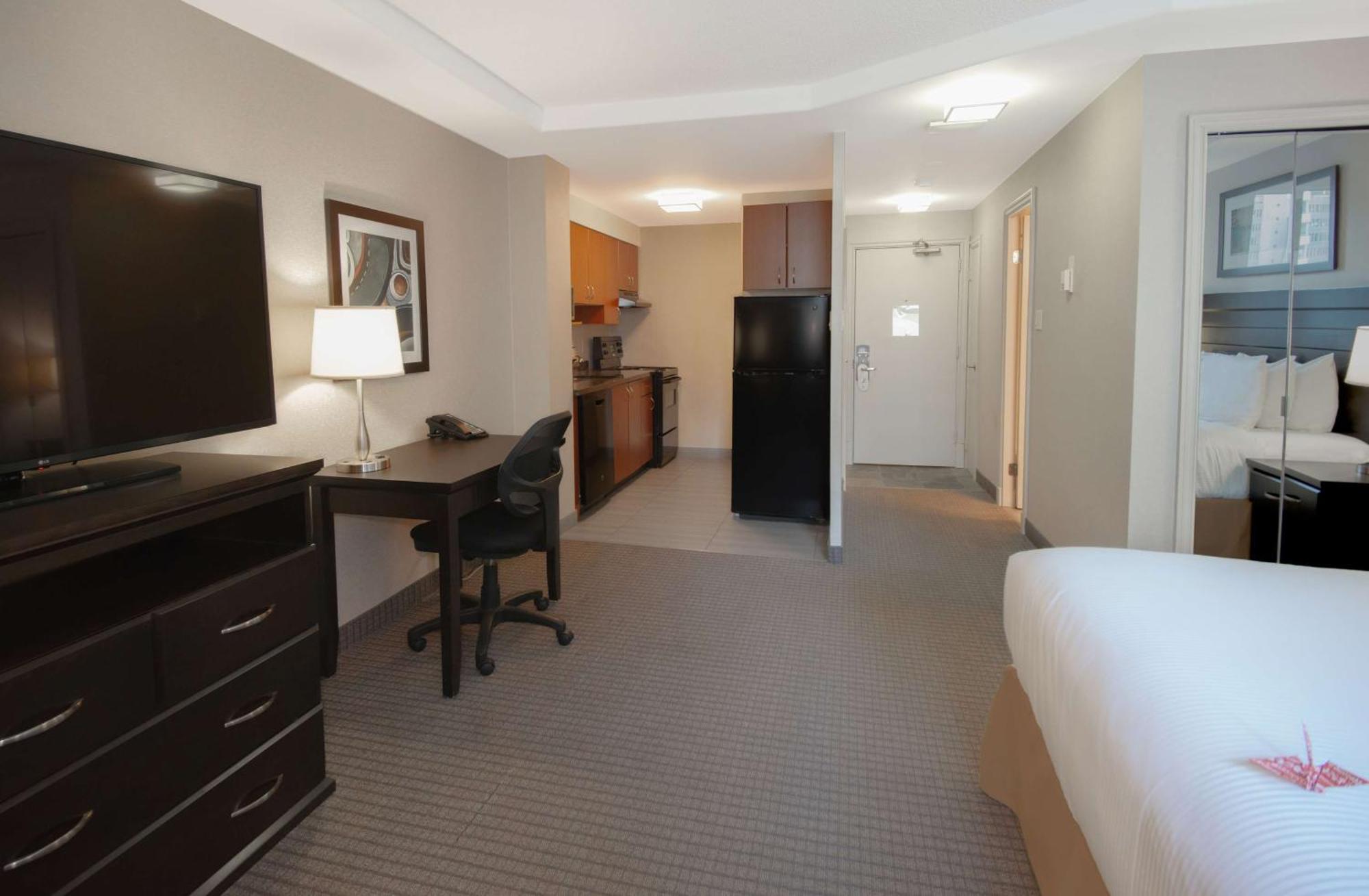 Coast Calgary Downtown Hotel & Suites By Apa מראה חיצוני תמונה